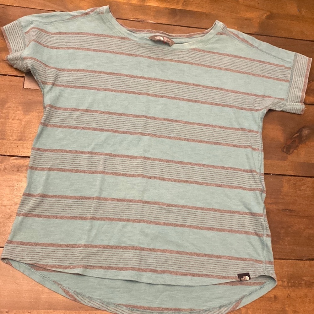 The North Face striped short sleeve blue and gray‎ stripe size M
